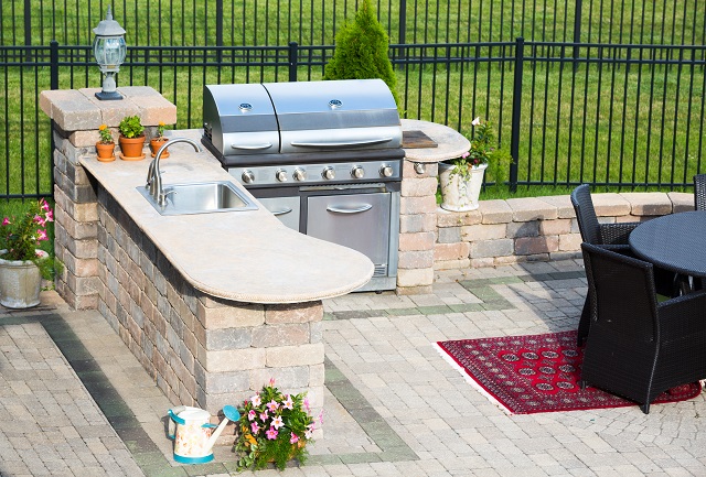 How to Customize an Outdoor Kitchen Countertop - Rock Tops Fabrication